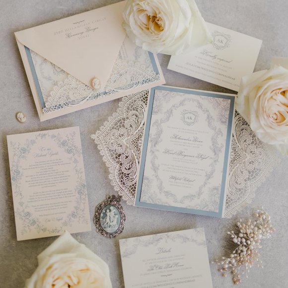 Meet your Posher, Lexi - Picture 2 of 5